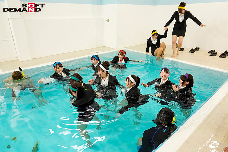 SDJS-128 SOD女子社員 巨乳水泳大会2021 おっぱいが大きいピチピチ食べごろ社員が大集合！12名全員の赤面SEXも収録した真夏の特大2枚組8時間SP！ - サンプル画像 - 3