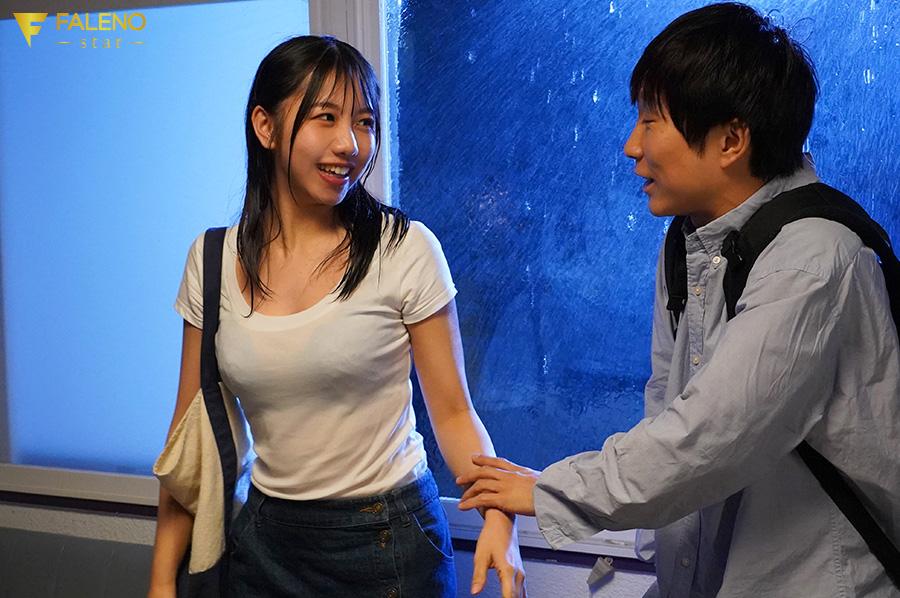 ゲリラ豪雨から逃げるために同級生男女が忍び込んだ夜の校舎でふたりぼっち…濡れ透けた身体を温め合ううちに絡み合う 浜辺やよい - サンプル画像 - 1
