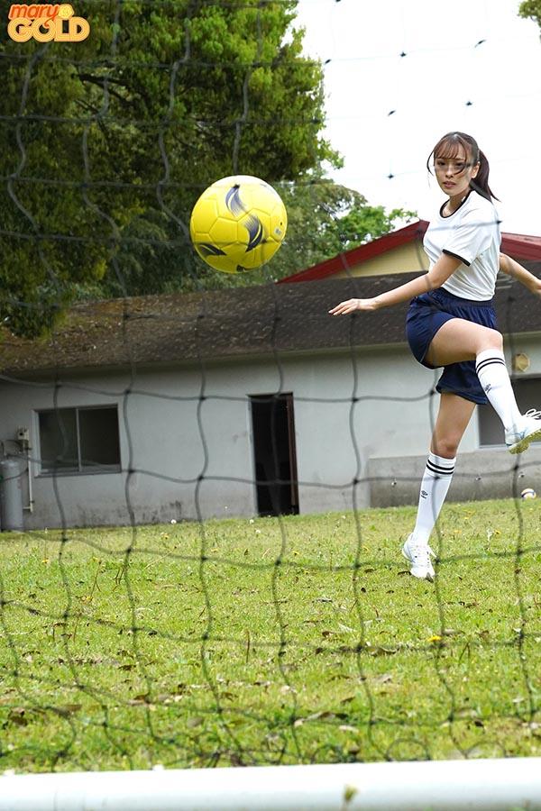 インターハイ常連の強豪校出身！引き締まった下半身に無尽蔵な絶倫性欲の女子サッカー部員ＡＶデビュー 咲良なこ - サンプル画像 - 1