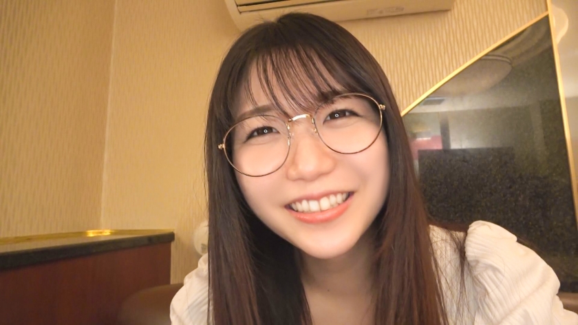 大学3年生のアニメ好きメガネ女子「今日付けなくて大丈夫…」