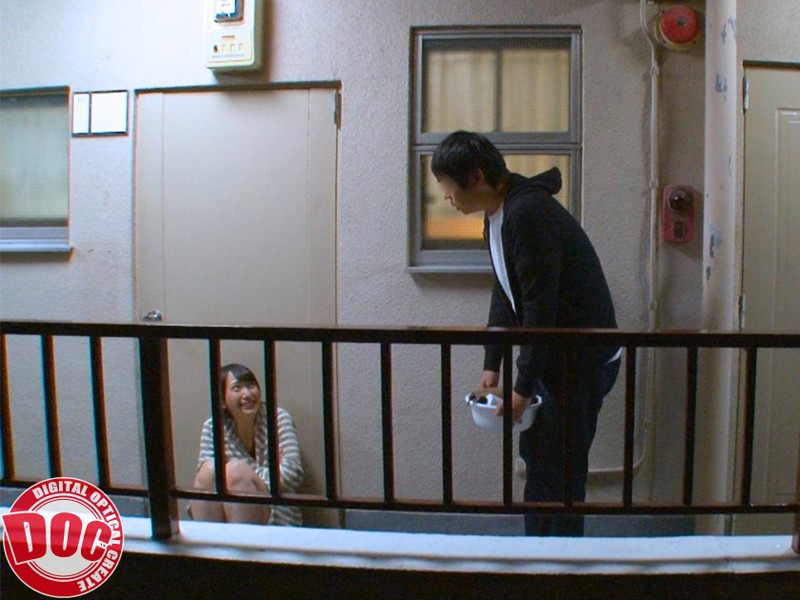 彼氏と喧嘩し締め出された隣人の薄着姿があまりにもエロいので… Vol.2 - サンプル画像 - 1