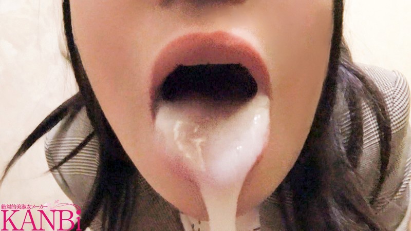 現役小学校教員 隠れ変態コスプレイヤー人妻 奥川るきの33歳 AVデビュー 爆発する10年分の性的欲求 - サンプル画像 - 4