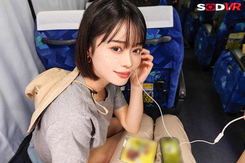 DSVR-01737 【VR】【8K】【フェス帰り×夜行バス】ライブで意気投合した小悪魔美少女にゼロ距離密着ささやきされ続けた山梨→新宿間 MINAMO - サンプル画像 - 7