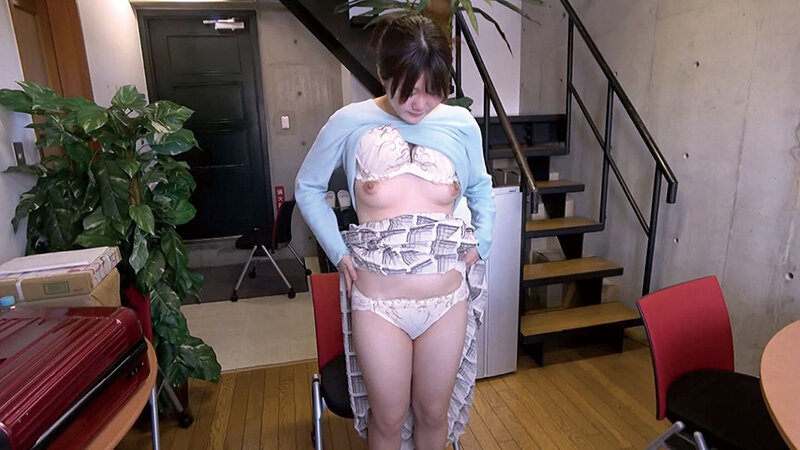 アダルトメーカー凸撃 NTRカップル 押しかけAV撮影009 - サンプル画像 - 2