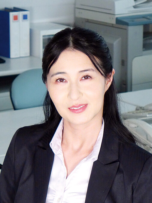 大股開きの熟女 エロドラマ 6人4時間 「そこ汚いからダメ～！」 - サンプル画像 - 11