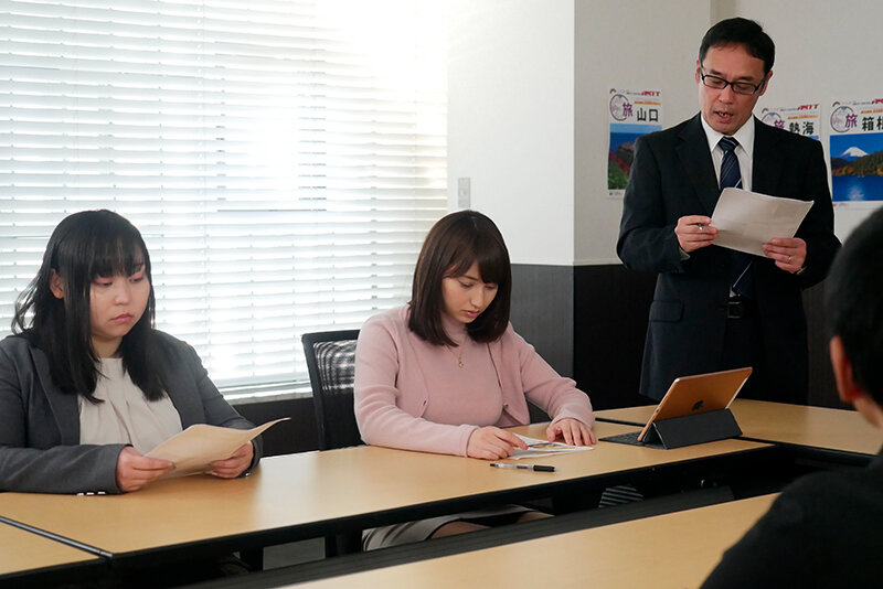 会社の同僚はノーハンドフェラでチ○ポをギンギンにして精子をごっくんしちゃうビッチだった… 本田瞳 - サンプル画像 - 1