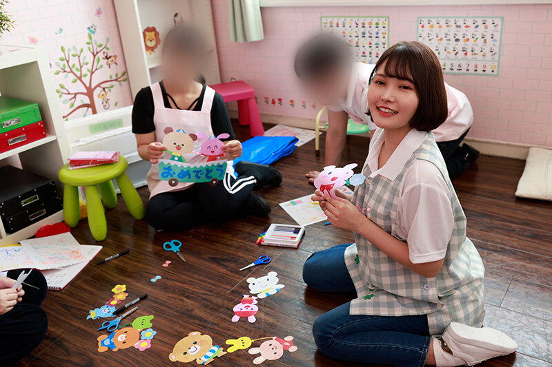 【職場でヤレる女】 保育士の後輩は笑顔でイチャフェラしてくるスケベな女 つかさ 23歳 藤野つかさ - サンプル画像 - 1