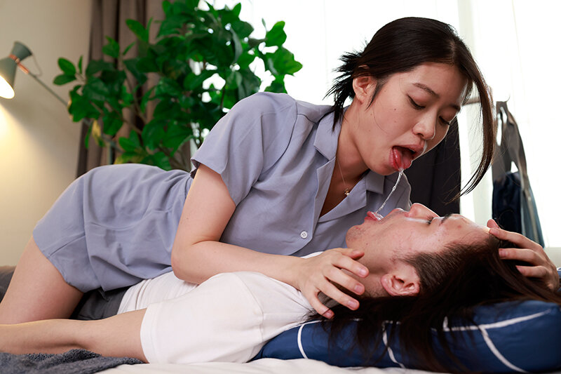 いつもキスをせがんでくる年上の彼女 - サンプル画像 - 10