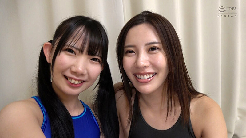 南日菜乃×水端あさみ 姉御の個撮 神レズ競泳水着 女が自らカメラを持ち可愛い女子の水着姿をじっとり撮影！親父の個撮ゆずりのハミ毛、ジョリワキ等のフェチ接写はもちろん女に撮られる恥ずかしい放尿やローション密着やレズSEXを完全着衣で楽しむレズハメ撮りAV - サンプル画像 - 12
