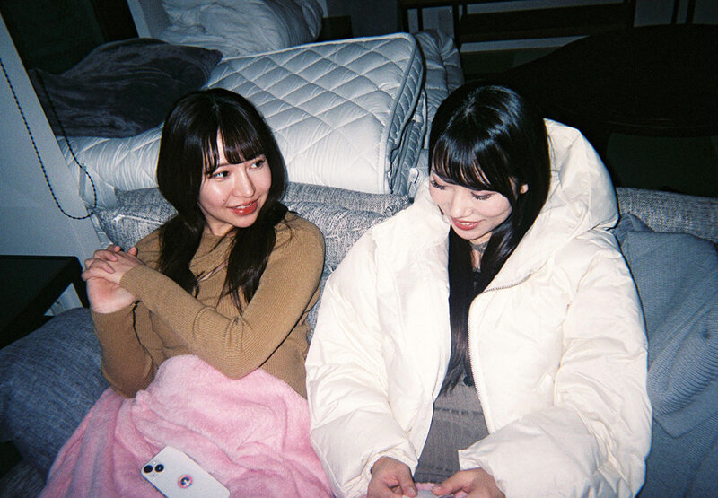もしも2人が交際したら…好きが溢れる1日になりました。双子コーデでお出かけしてお風呂に入ってキスをして24時間限定のお泊りおうちデート 流川莉央 尾崎えりか - サンプル画像 - 4
