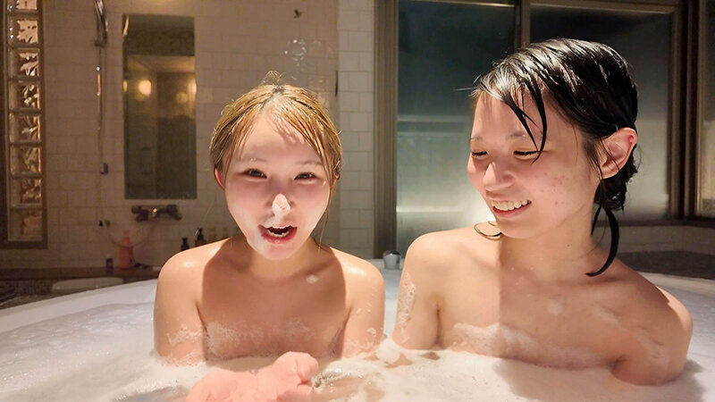 ちっぱい女子旅 プライベートでも仲良しだけど2人きりでデートして、お風呂に入って、たくさんキスしたら…好きが溢れました。 希咲那奈 由良かな - サンプル画像 - 6