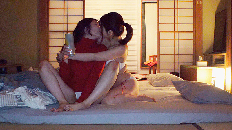 前から気になっていたアノ子と3年ぶりに再会したら…あの日よりも綺麗になって…大人レズで好きが溢れる1泊2日のお泊りデート 川越ゆい 新村あかり - サンプル画像 - 16