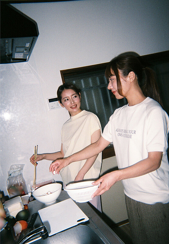 もしも2人が交際したら…好きが溢れる1日になりました。一緒にご飯作ってシャワー浴びて唇を重ね、朝起きても好きを確かめ合った初めての1泊2日デート 水川潤 美咲かんな - サンプル画像 - 1