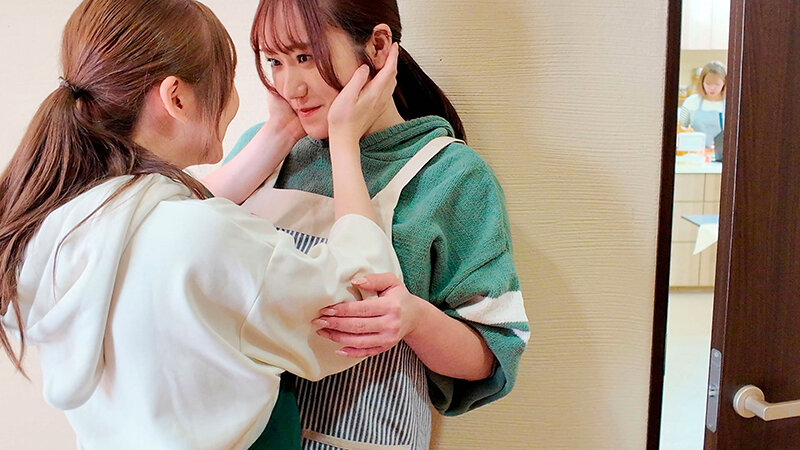 料理教室の先生に恋した私 優しい笑顔に惹かれて2人きりの時にキスしたら一気に距離が近づいて一緒にゴハン作ってお風呂に入って好きが溢れ続ける同棲レズタイム わか菜ほの 末広純 - サンプル画像 - 20