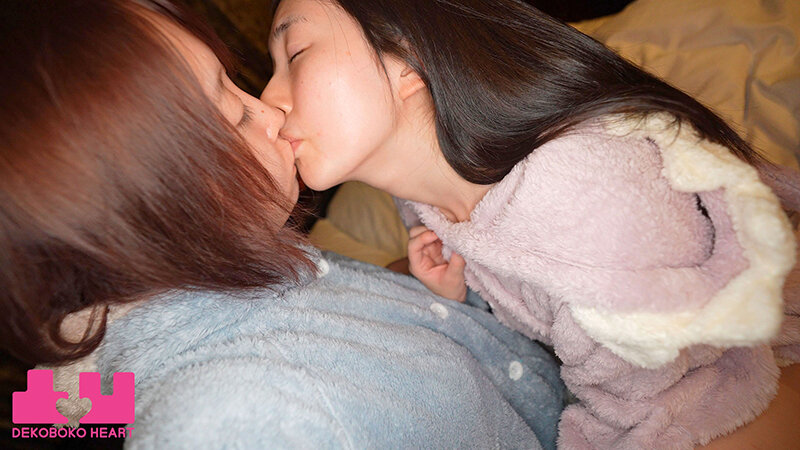 ハニカミキャンプ旅行 最初は緊張したけど…外でハグしてキスしたら…一気に距離が近づいてキャンピングカーで何度も身体を重ね合った24時間限定の恋人デート 皆月ひかる 咲野瑞希 - サンプル画像 - 16