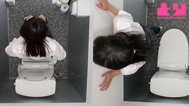クラスで一番美人なマドンナのパンチラが撮れちゃった！？パンツ写真をオカズにマンズリしていたらバレちゃったけど相互オナニーで好きが溢れて校内レズに発展した 松井日奈子 泉りおん - サンプル画像 - 6