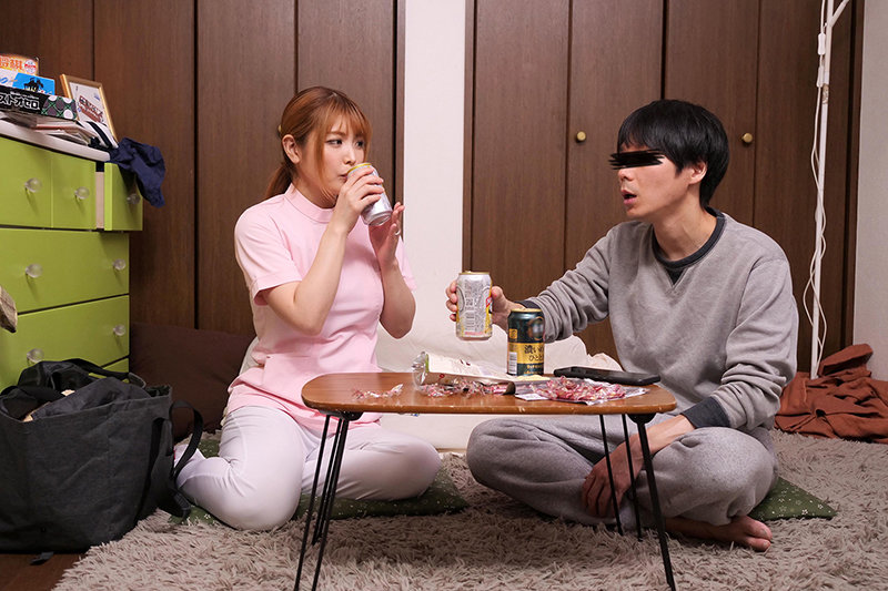 一度知ったらクセになる『おしゃべり性交』！！勃起チ○ポを見せたら即スケベに豹変する出張マッサージ師は常にセックス実況しながら感じまくる絶倫おしゃべり妻 - サンプル画像 - 9