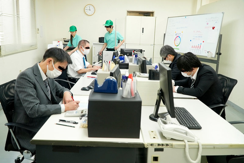 『本当にすぐイッちゃうんだね（はーと）』早漏の悩みをバイト先の先輩（現役女子大生）に2人きりで相談したら何度も射精のお手伝いをしてくれた - サンプル画像 - 16