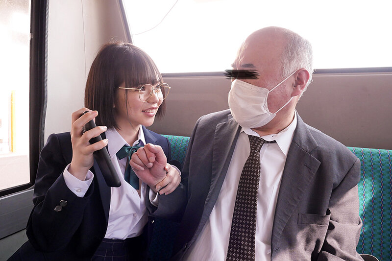 「気弱な子だと思ったら…」痴●したオヤジを死角に連れ込み精子が出なくなるまで説教射精させる痴女子○生VOL.3 - サンプル画像 - 10