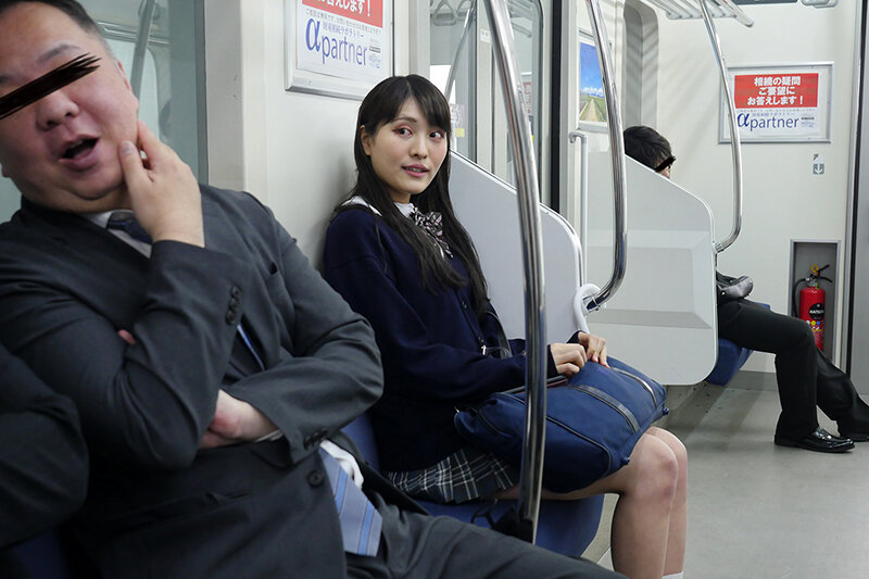 周りにバレないように萌え袖手コキでこっそり何度も射精させる小悪魔J系 - サンプル画像 - 15