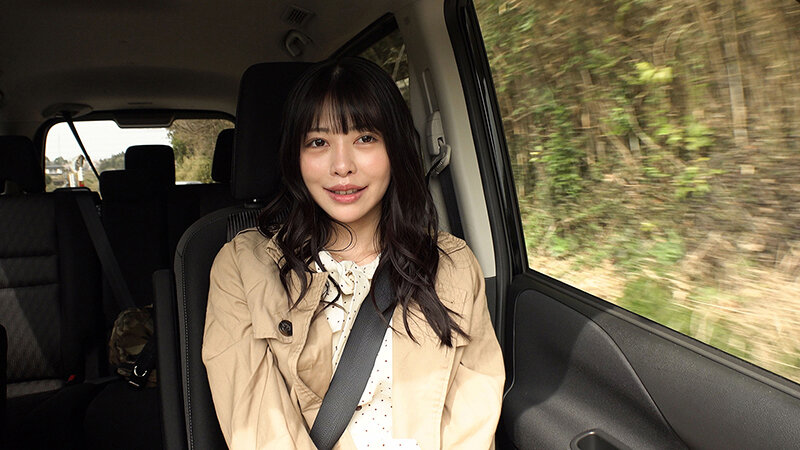 内緒でエグい接客してくれた美人CAをホテルに誘って生ハメしたら何度も求めるヤリマンだった - サンプル画像 - 8