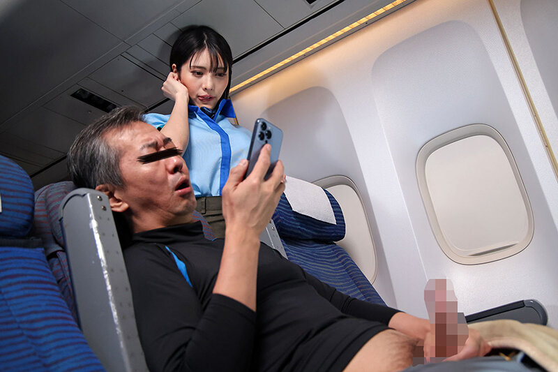 座ったままの男を一切動かさないS字尻振り騎乗位で骨抜きにする美尻キャビンアテンダントVOL.2 - サンプル画像 - 14