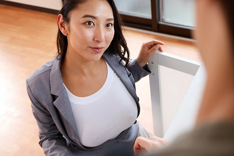 内見中に大きな胸を揉まれ感じた巨乳不動産レディは生でヤられても拒めないVOL.2 - サンプル画像 - 12