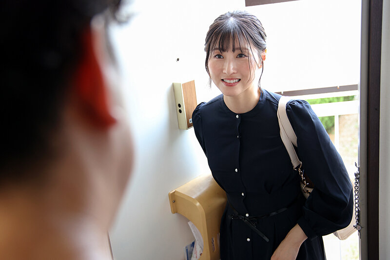 ヌキ無し人妻メンエスで出会ったおばさんセラピストと意気投合！店外デート中に勃起したらラブホに誘われ…ご休憩2時間で何度も中出しさせてくれました。 - サンプル画像 - 3