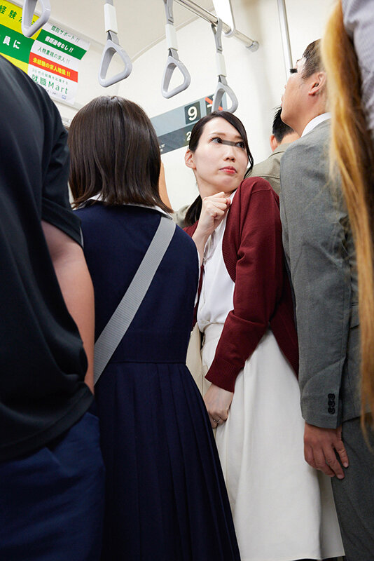 「えっ！おばさんの私が？！」我が子の前で痴●され必死に抵抗するも愛液を垂れ流し絶頂が止まらない巨尻母VOL.2 - サンプル画像 - 18