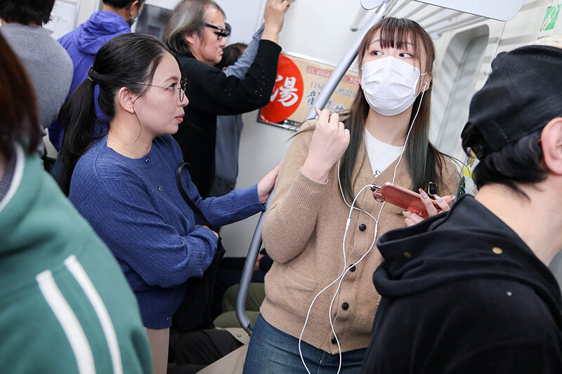 「えっ！おばさんの私が？！」我が子の前で触られ必死に抵抗するも愛液を垂れ流し絶頂が止まらない巨尻母VOL.4 - サンプル画像 - 14