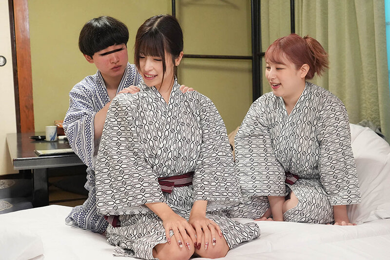 混浴温泉で母親の巨乳ママ友二人に挟まれておもちゃにされた僕 VOL.5 - サンプル画像 - 13