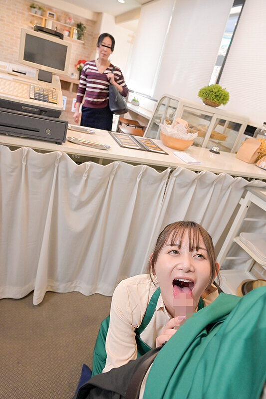 人手不足で悩む店長より偉いバイト様！辞めたいと言ってきた地味なバイトさんを引き止めたら...まさかのオヤジ好きの絶倫マ〇コで仕事中に何度も性欲処理させられた - サンプル画像 - 10