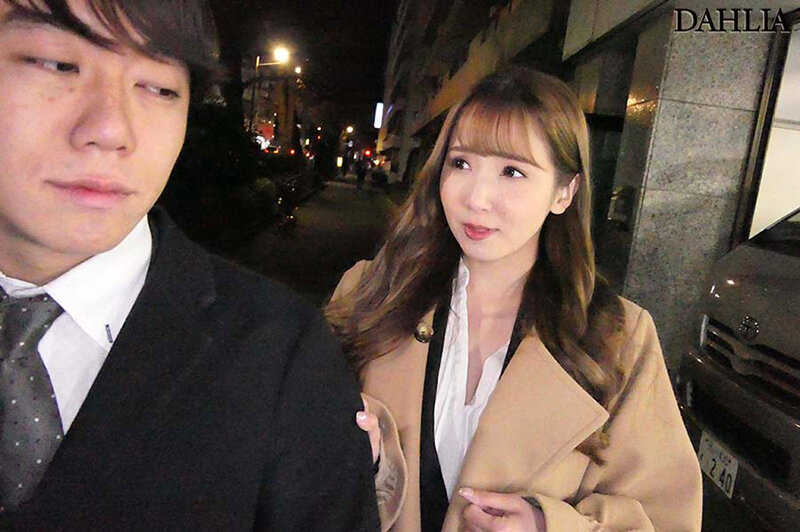 合算9発抜き！！出張先で軽蔑している年下セクハラ上司と相部屋に…朝まで続く絶倫性交で不覚にも感じてしまい中出しされた私は…友田彩也香 - サンプル画像 - 7