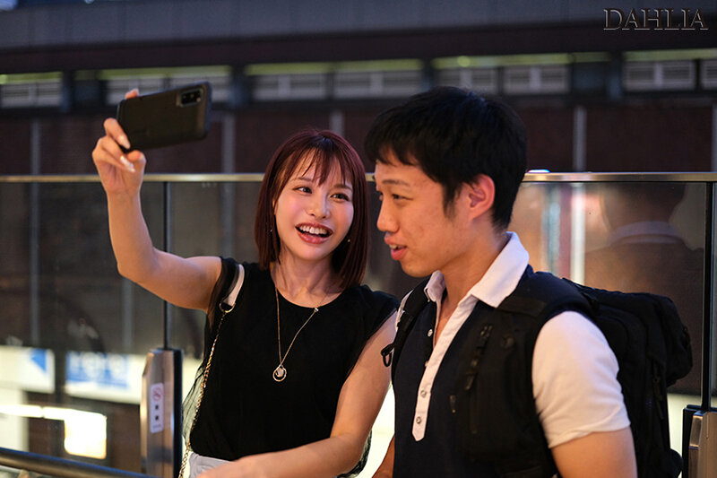 「この時期だけのお楽しみなんだ…。」10歳離れた新入社員の童貞クンを、焦らしシャブりまくりで暴発しまくりの筆下ろし休日デート。 入田真綾 - サンプル画像 - 2