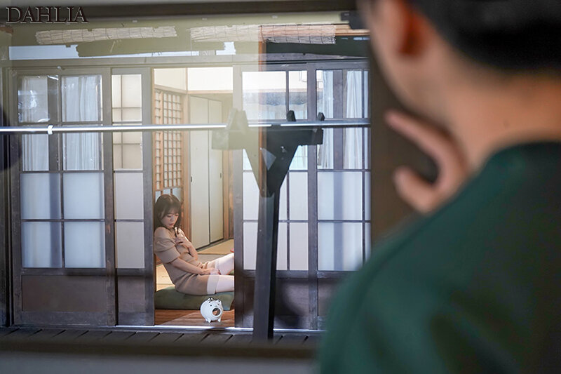 草むしりしているお隣の美人ママさんとじっとり汗だくセックスしまくった思い出の夏の日…。 糸矢めい - サンプル画像 - 6