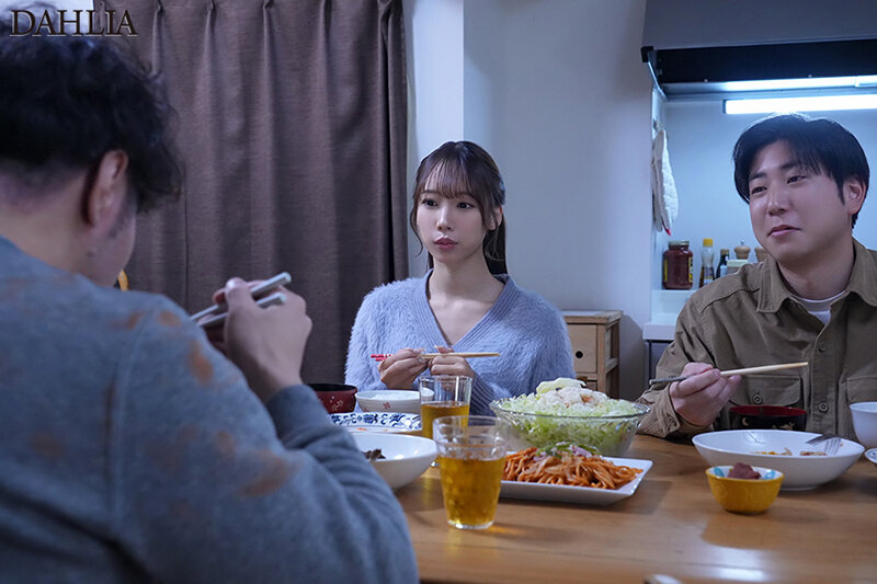 「女に興味ない」と言い続ける32年間『彼女無し』の友人に妻を1泊2日預けたら、不眠不休で11発中出しされて帰ってきた-。 与田りん - サンプル画像 - 1