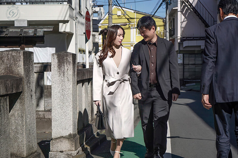 「今年も給料上がったよ。」嬉しそうに語る夫をよそに私は夫の上司に中出しされています―。‘恋をしたい’専属女優《中出し》解禁。 桜坂ふうか - サンプル画像 - 1