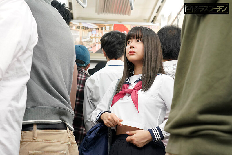 満員電車で羽交い絞めにされセーラー服の下から見えた乳首を強●開発される爆乳女子○生 夕美しおん - サンプル画像 - 5
