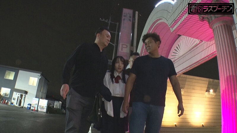 ちっちゃい女の子を3人で囲み制服を剥ぎ取ってあらゆる快感を叩きこむ卑劣巨漢集団 雅子りな - サンプル画像 - 16