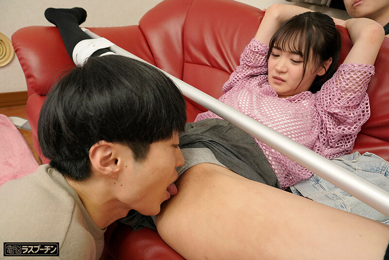甥っ子の悪ガキ2人に開脚拘束エンドレスクンニでイカされる美人叔母 潤うるる 若月もあ - サンプル画像 - 3