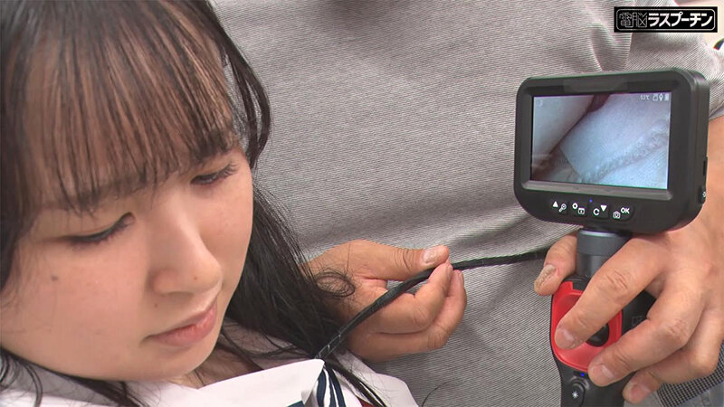 完全着衣内アングル！先端が自在に動くファイバースコープで敏感な乳首を責められ恥ずかしがりながらも感じてしまうちっぱい美女 川上しずく 雨村梨花 雨宮あや花 - サンプル画像 - 2