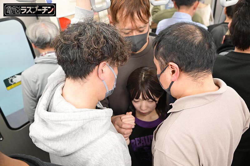 ちっちゃい女の子を3人で囲み服を剥ぎ取ってあらゆる快感を叩きこむ卑劣巨漢集団3 日向由奈 - サンプル画像 - 3