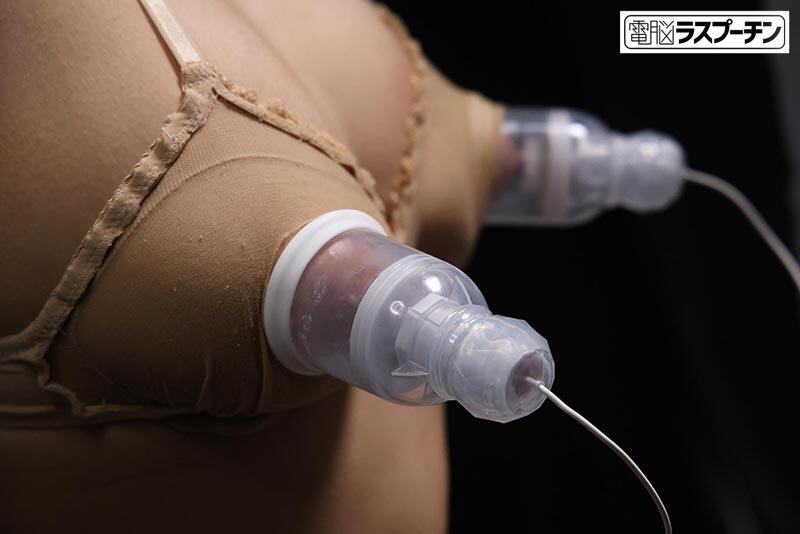 満員電車で吊り革にぶら下げられ両乳首同時開発のすえ無念の発情してしまった巨乳美女6 広瀬美結 - サンプル画像 - 18