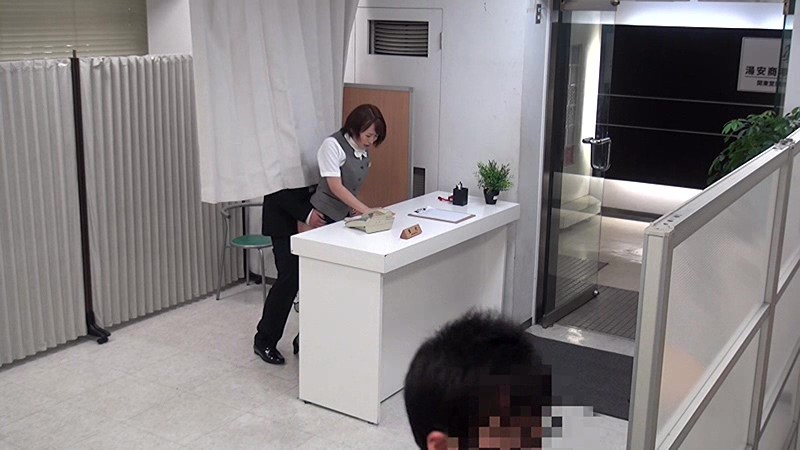 大手ブラック企業の黒すぎる業務命令 挿れっぱなし受付嬢デカチン即ハメ！笑顔での接客を強要されガマンできずパンスト美脚にしたたる無念の発情潮！！ - サンプル画像 - 8