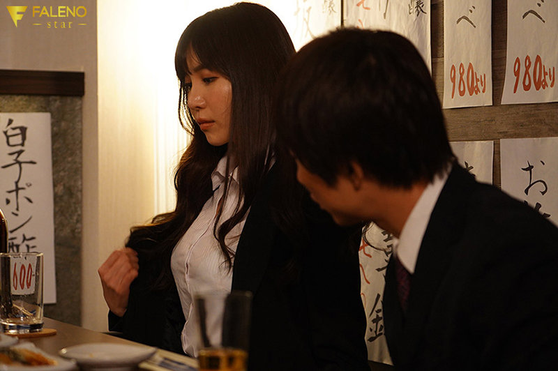 巨乳上司と童貞部下が出張先の相部屋で凄絶性交 小野夕子 - サンプル画像 - 1