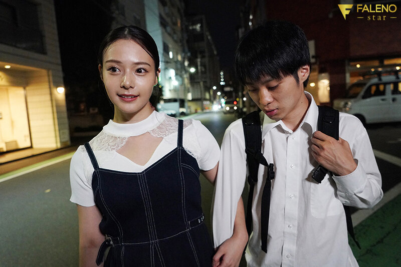 終電を逃してバイトの先輩の家に泊まった童貞の僕…ノーパンノーブラの部屋着で挑発されて耐え切れず一晩中セックスしまくった。吉高寧々 - サンプル画像 - 1