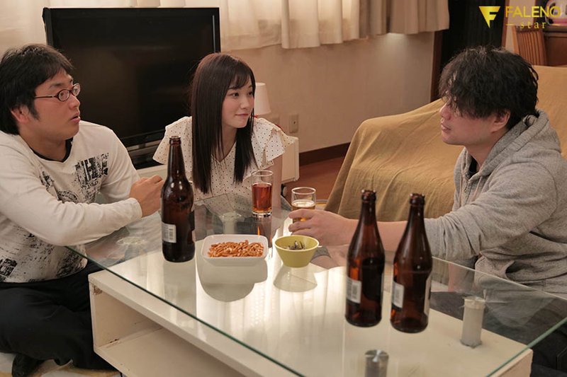 親友の彼女の唇に理性が消えた3日間射精中すらずっとベロキス濃密性交 本田もも - サンプル画像 - 1