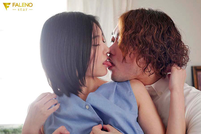 イイ女の体液にまみれる性交汗・涎・愛液・潮が溢れ出し絡み合い痙攣絶頂 五十嵐なつ - サンプル画像 - 2