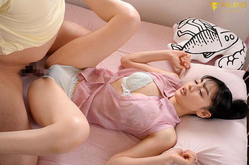 童貞すぎてフラれそうな僕は幼なじみと布越し3cm挿入でセックスの練習を続け… 時田亜美 - サンプル画像 - 6