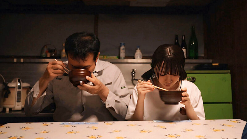 ある日、身寄りのない子を俺の家で預かることになった。娘のように接していたが献身的に身体を差し出してきたので…日向由奈 - サンプル画像 - 6